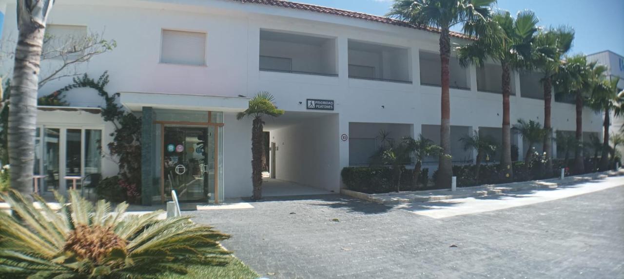 Hostal Las Cumbres Conil De La Frontera Esterno foto