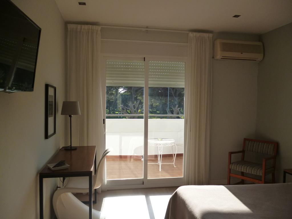 Hostal Las Cumbres Conil De La Frontera Esterno foto