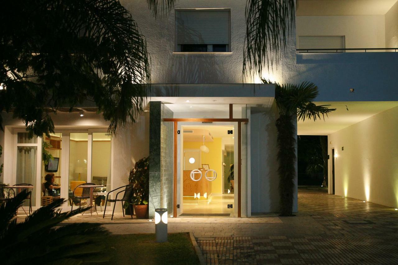 Hostal Las Cumbres Conil De La Frontera Esterno foto