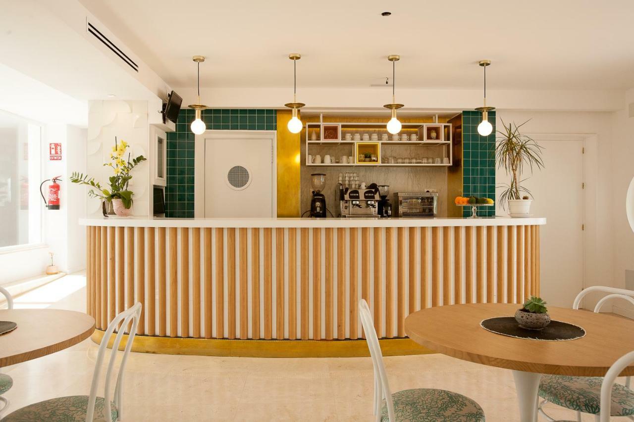 Hostal Las Cumbres Conil De La Frontera Esterno foto
