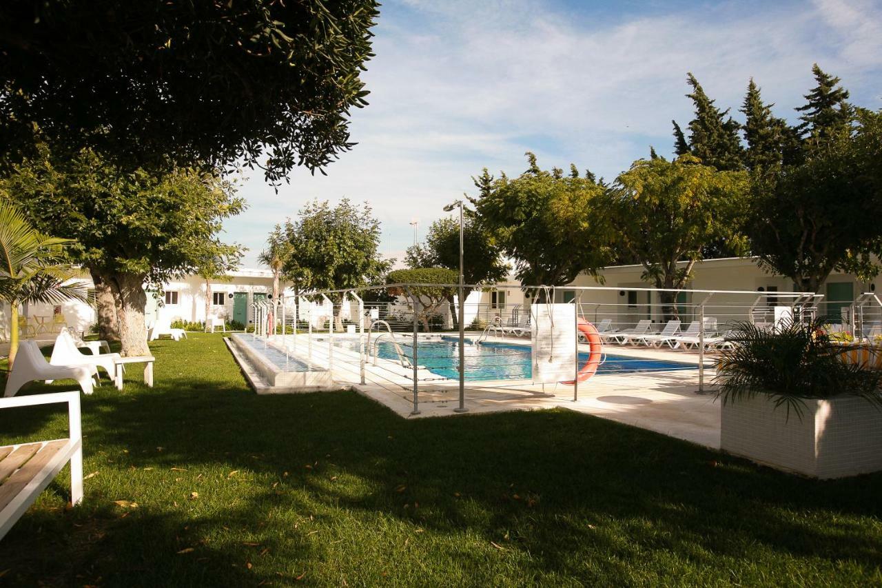 Hostal Las Cumbres Conil De La Frontera Esterno foto