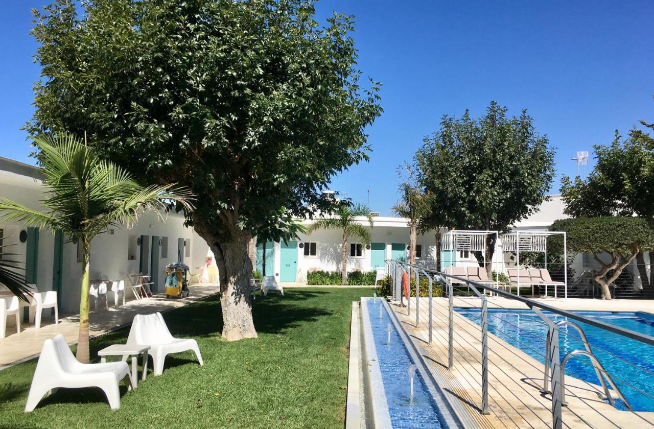 Hostal Las Cumbres Conil De La Frontera Esterno foto