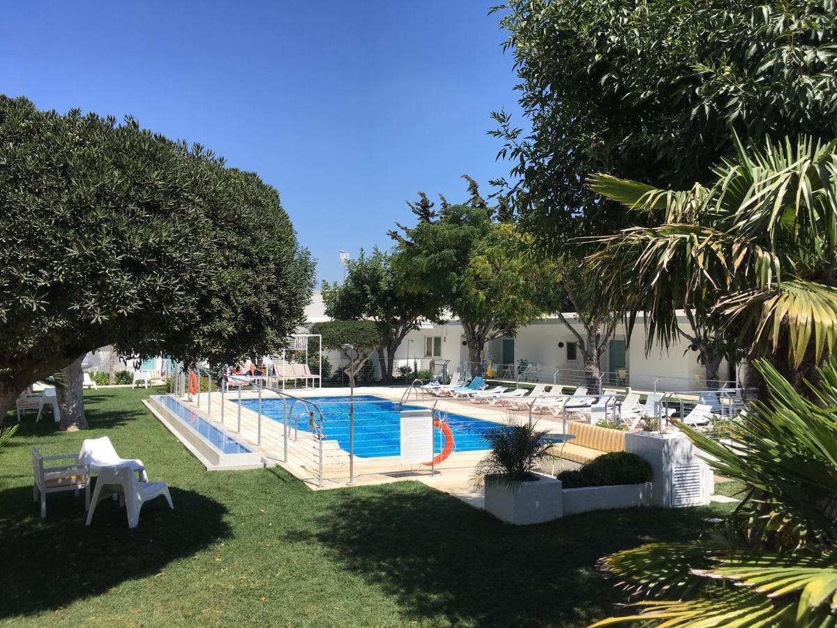 Hostal Las Cumbres Conil De La Frontera Esterno foto
