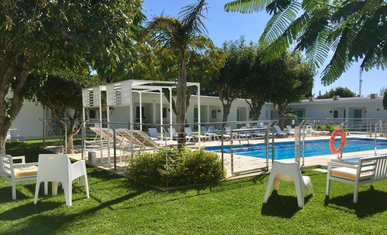 Hostal Las Cumbres Conil De La Frontera Esterno foto